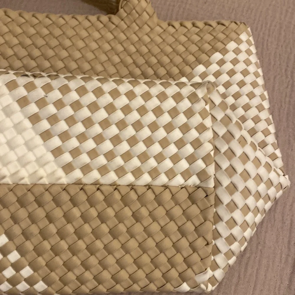 NAGHEDI Elegant Woven Tote Bag - Cream and Tan - Picture 8 of 13